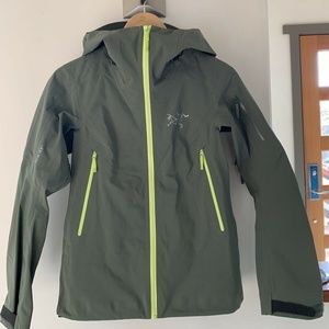 Arcteryx 'Sentinel' AR, gore-tex shell, women's XS